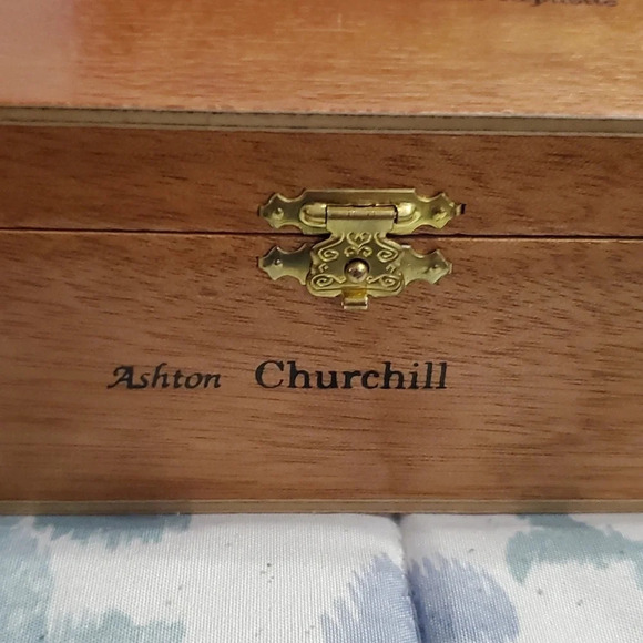 Ashton Wooden Hinged Cigar Box Empty - Picture 3 of 10